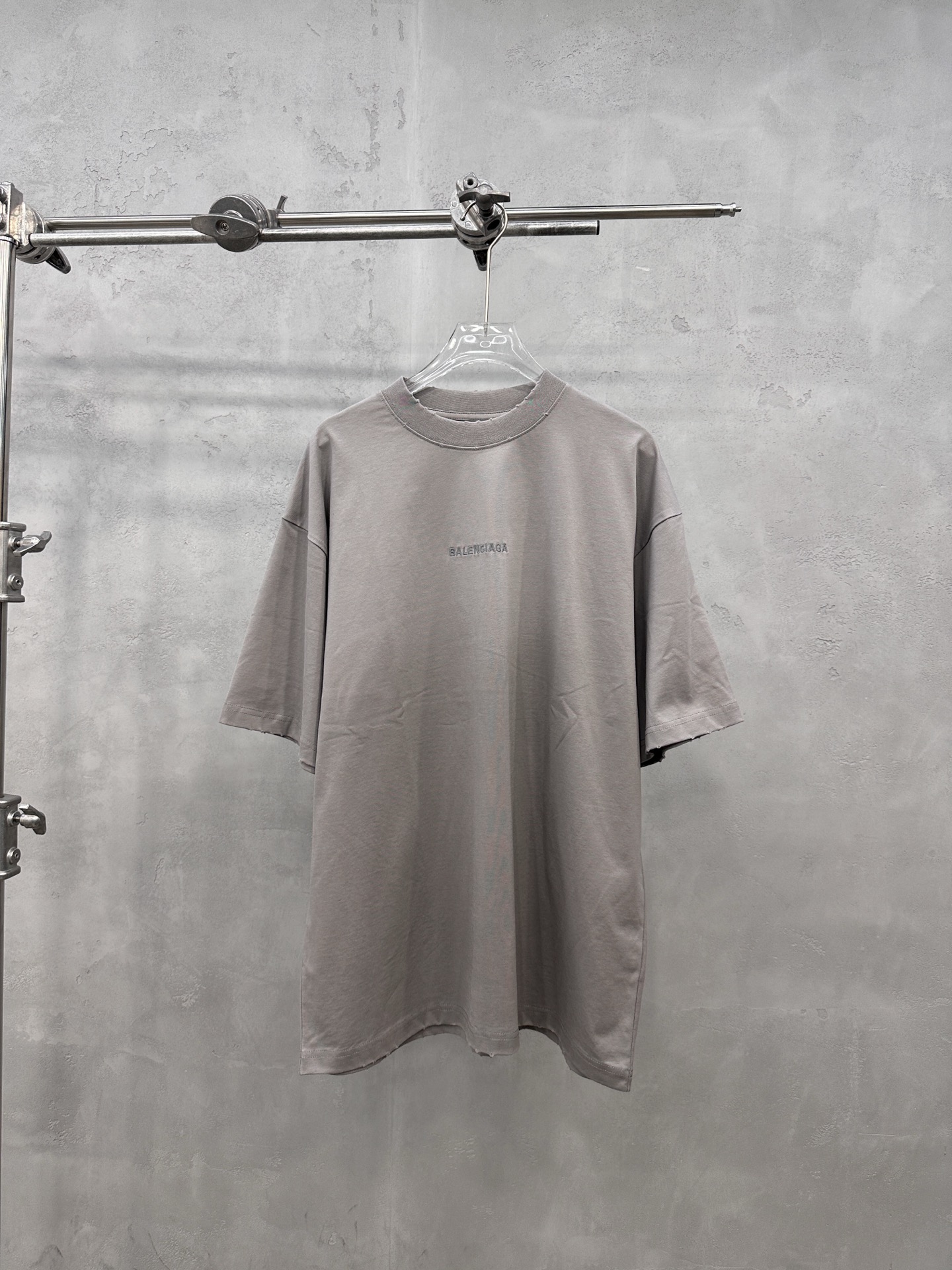 バレンシアガ ウォッシュド ロゴ Tシャツ 詳細画像 1