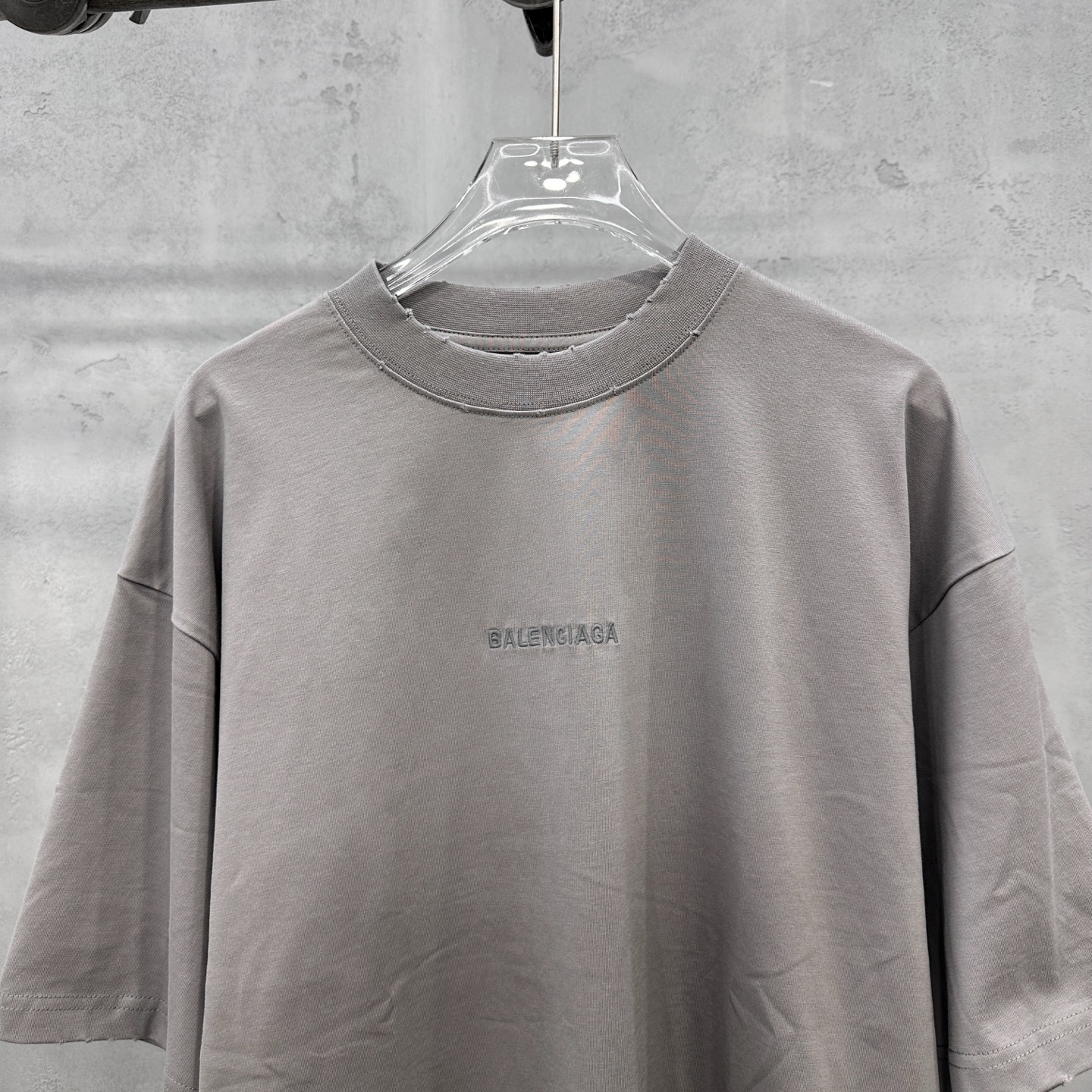 バレンシアガ ウォッシュド ロゴ Tシャツ 詳細画像 3