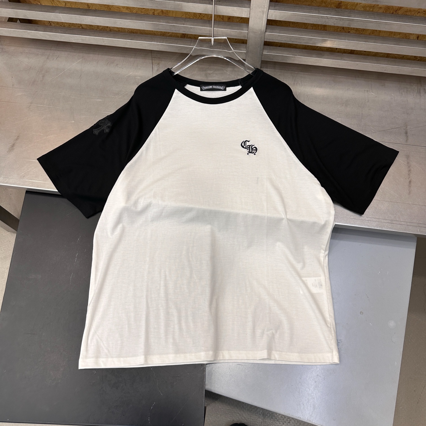 クロムハーツ ラグラン ロゴTシャツ 画像 4