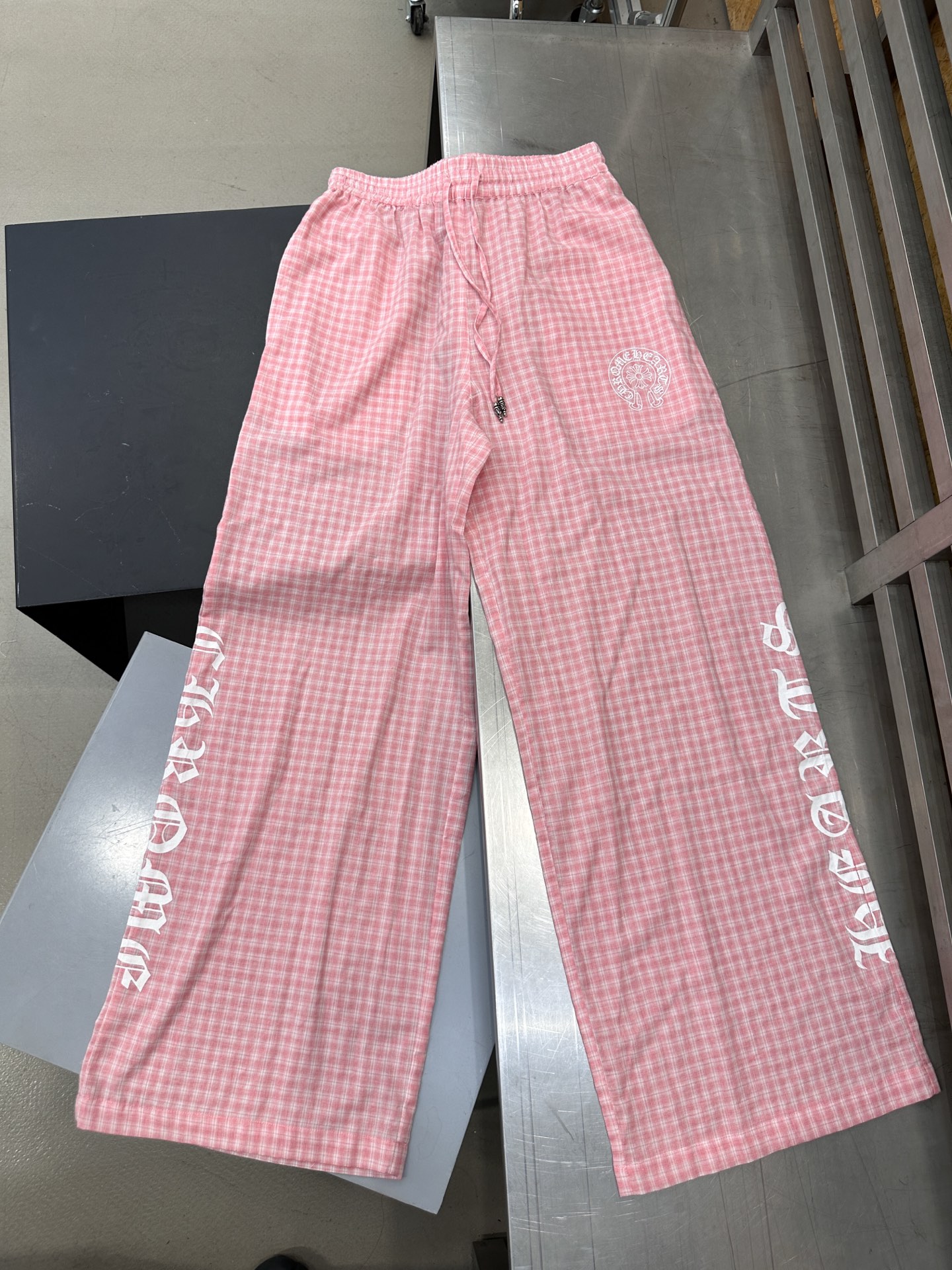 クロムハーツ ウォッシュド チェック グラフィック ワイドパンツ 画像 4