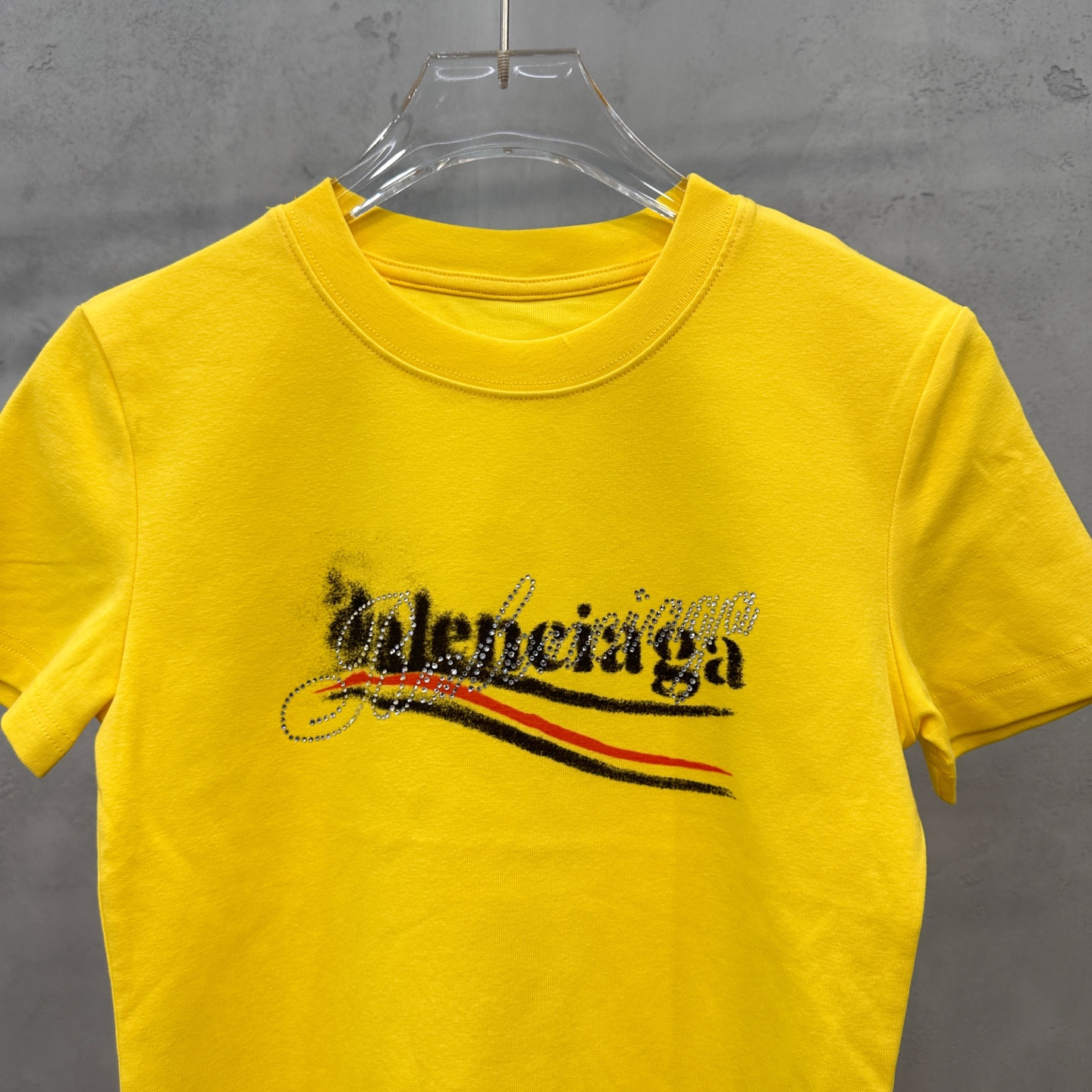 バレンシアガ ラインストーン ロゴ Tシャツ 詳細画像 3