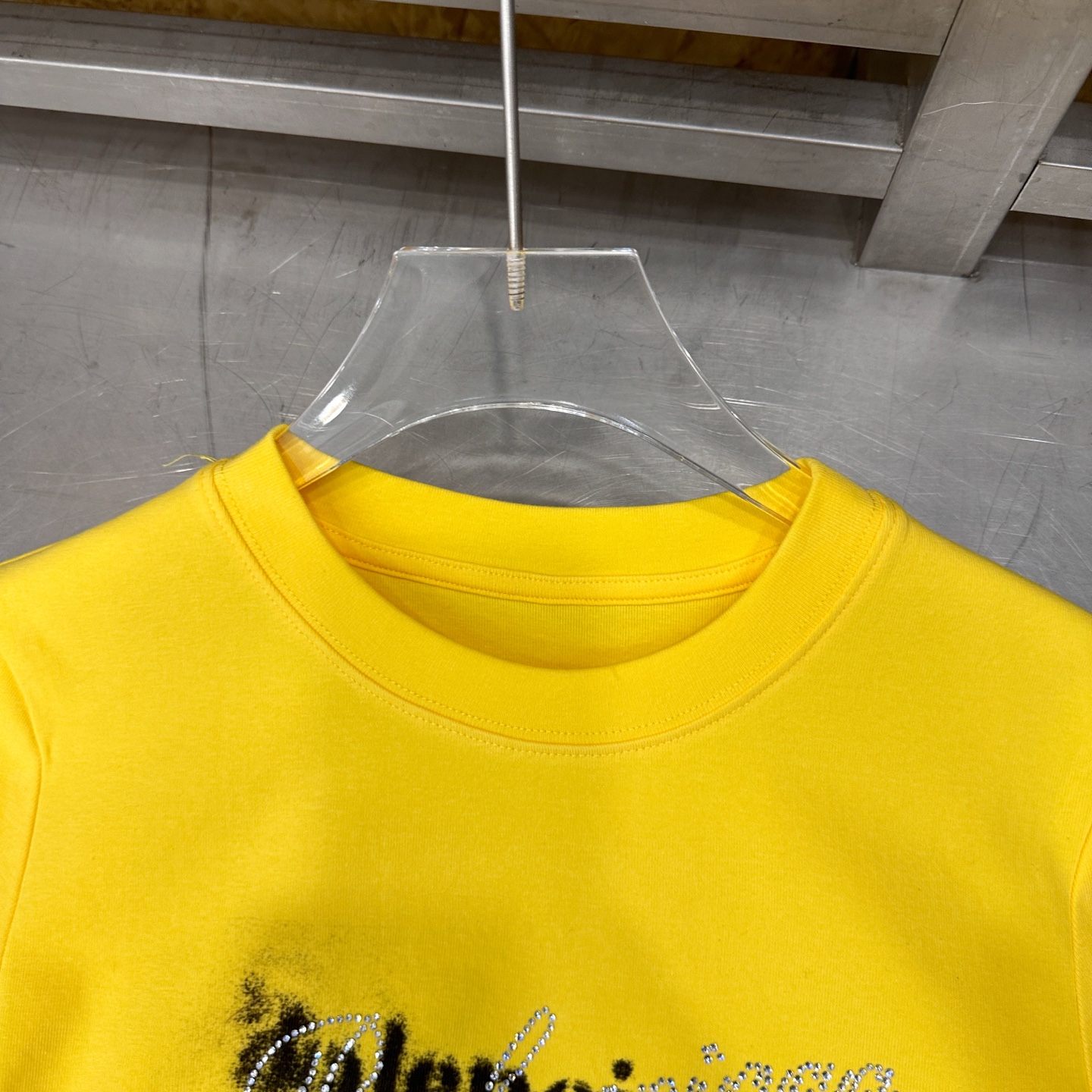 バレンシアガ ラインストーン ロゴ Tシャツ 画像 5