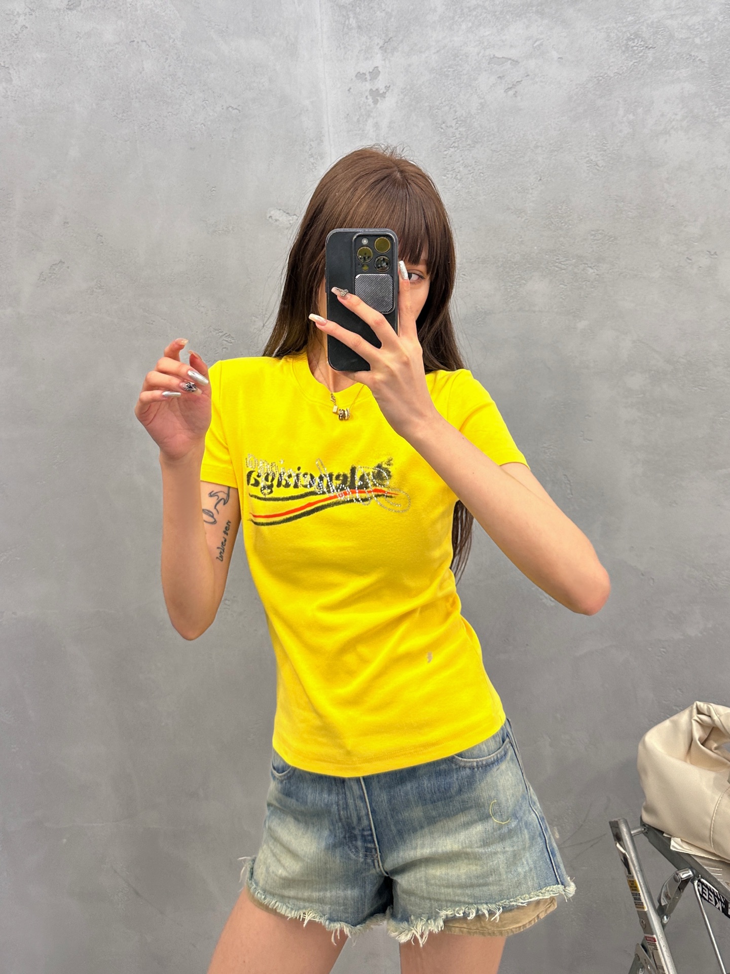 バレンシアガ ラインストーン ロゴ Tシャツ 画像 8
