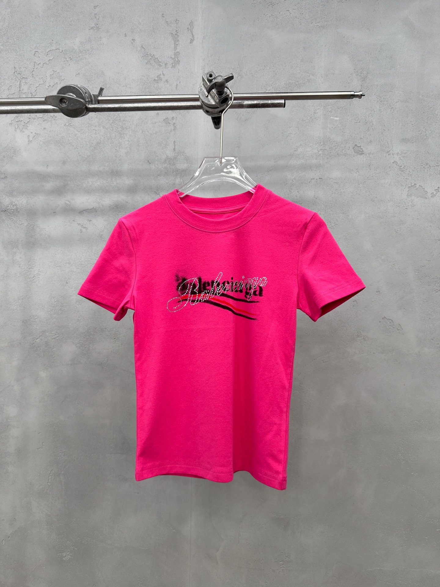 バレンシアガ ラインストーン グラフィック ウォッシュド Tシャツ 詳細画像 1