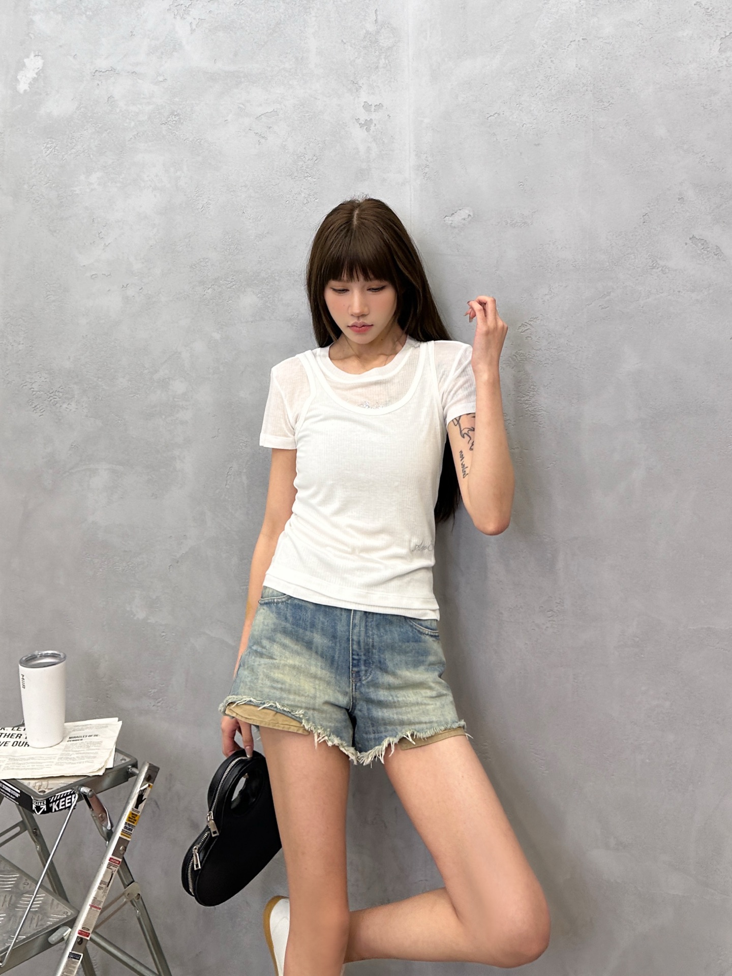 アクネ ストゥディオズ ラインストーンロゴTシャツ 画像 9