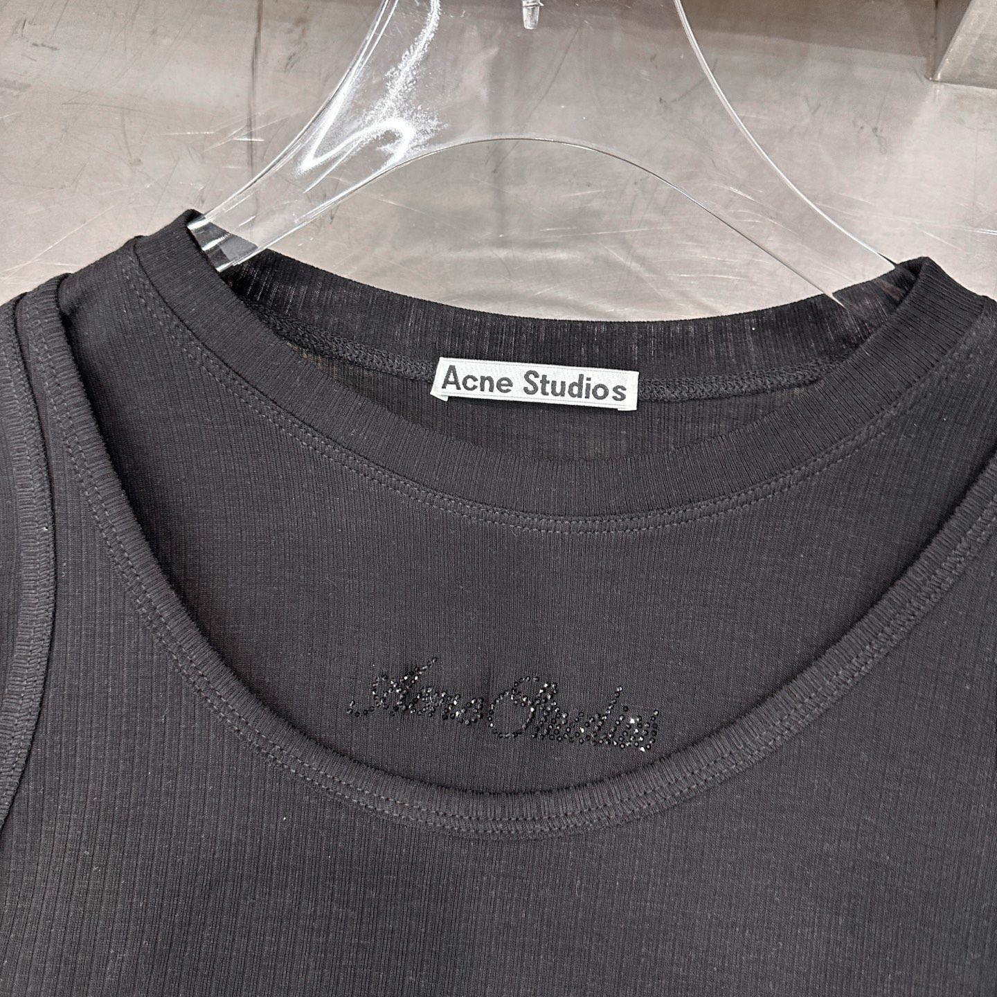 アクネ ストゥディオズ ラインストーン ロゴ スクープネック Tシャツ 画像 5