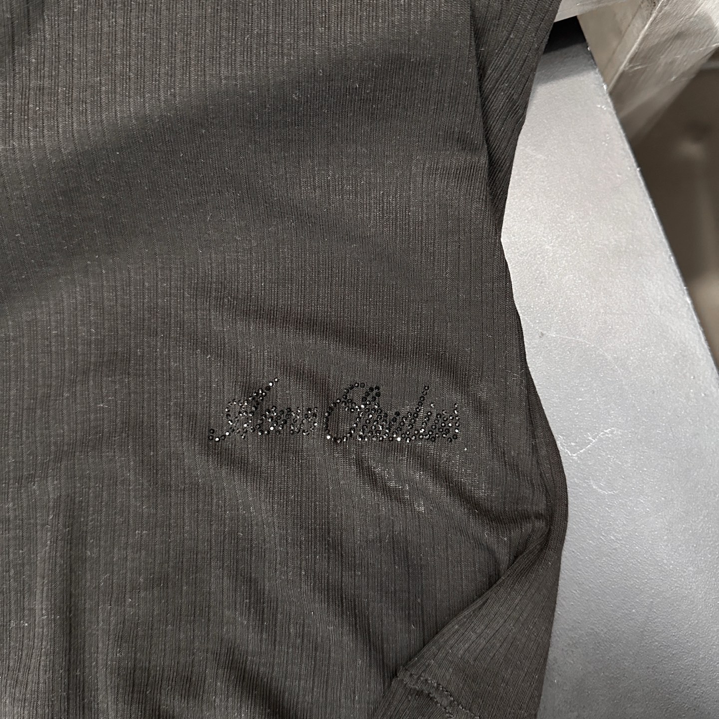 アクネ ストゥディオズ ラインストーン ロゴ スクープネック Tシャツ 画像 6