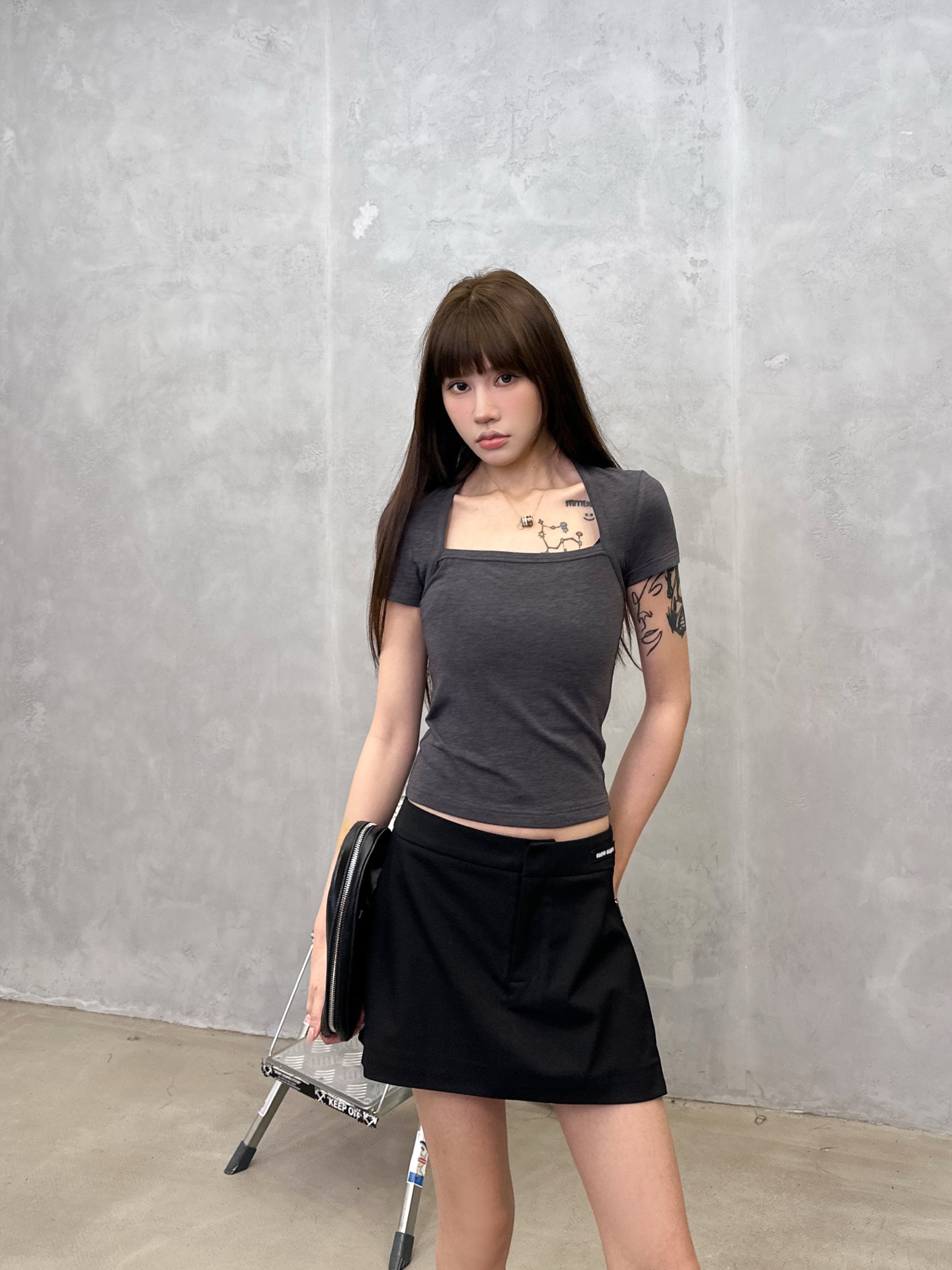 ミュウミュウ ロゴ刺繍 フィットTシャツ 画像 8