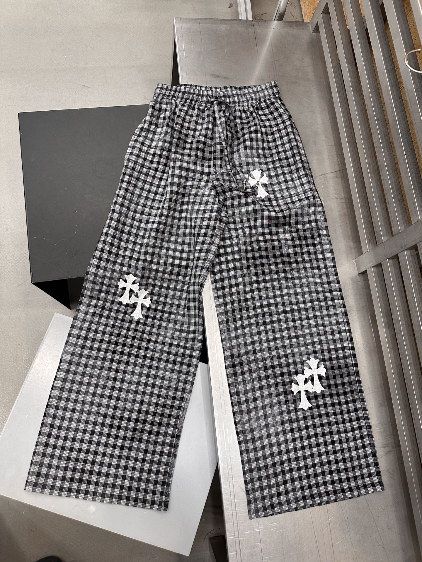 クロムハーツ クロスパッチ ギンガム ワイドパンツ 画像 4