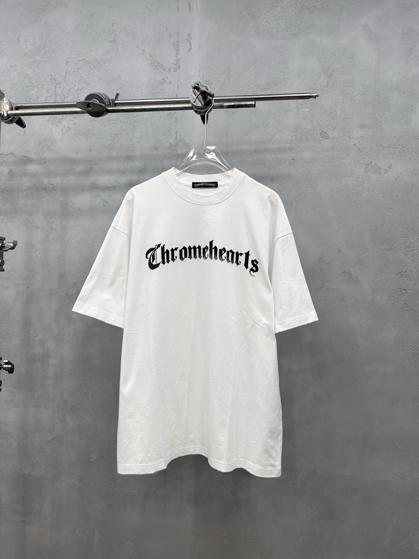 クロムハーツ ラインストーン ロゴ Tシャツ 詳細画像 1