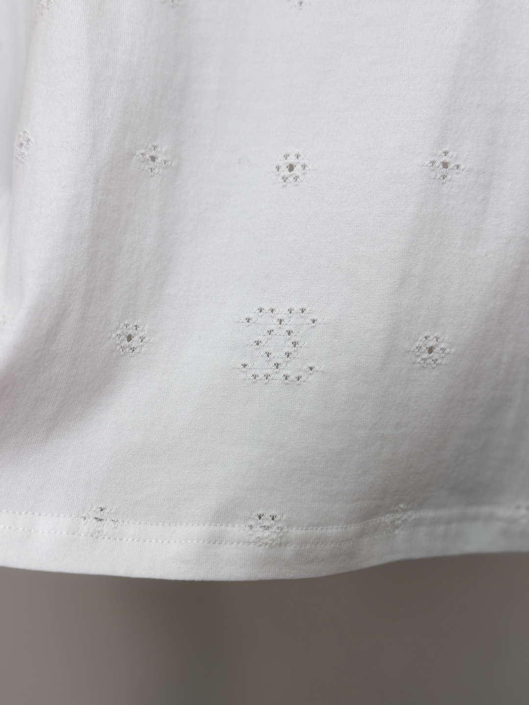シャネル 26P ホワイト 透かし刺繍 オーバーTシャツ 画像 7