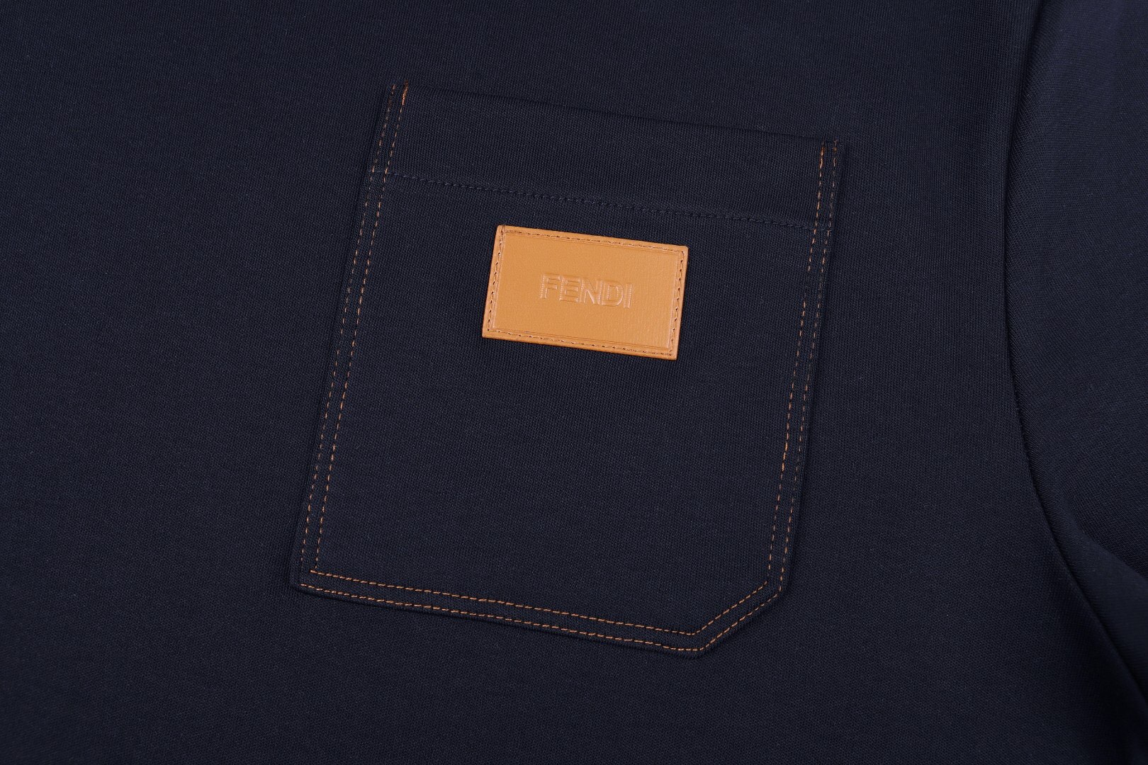 フェンディ レザーパッチポケットTシャツ ネイビー 画像 5