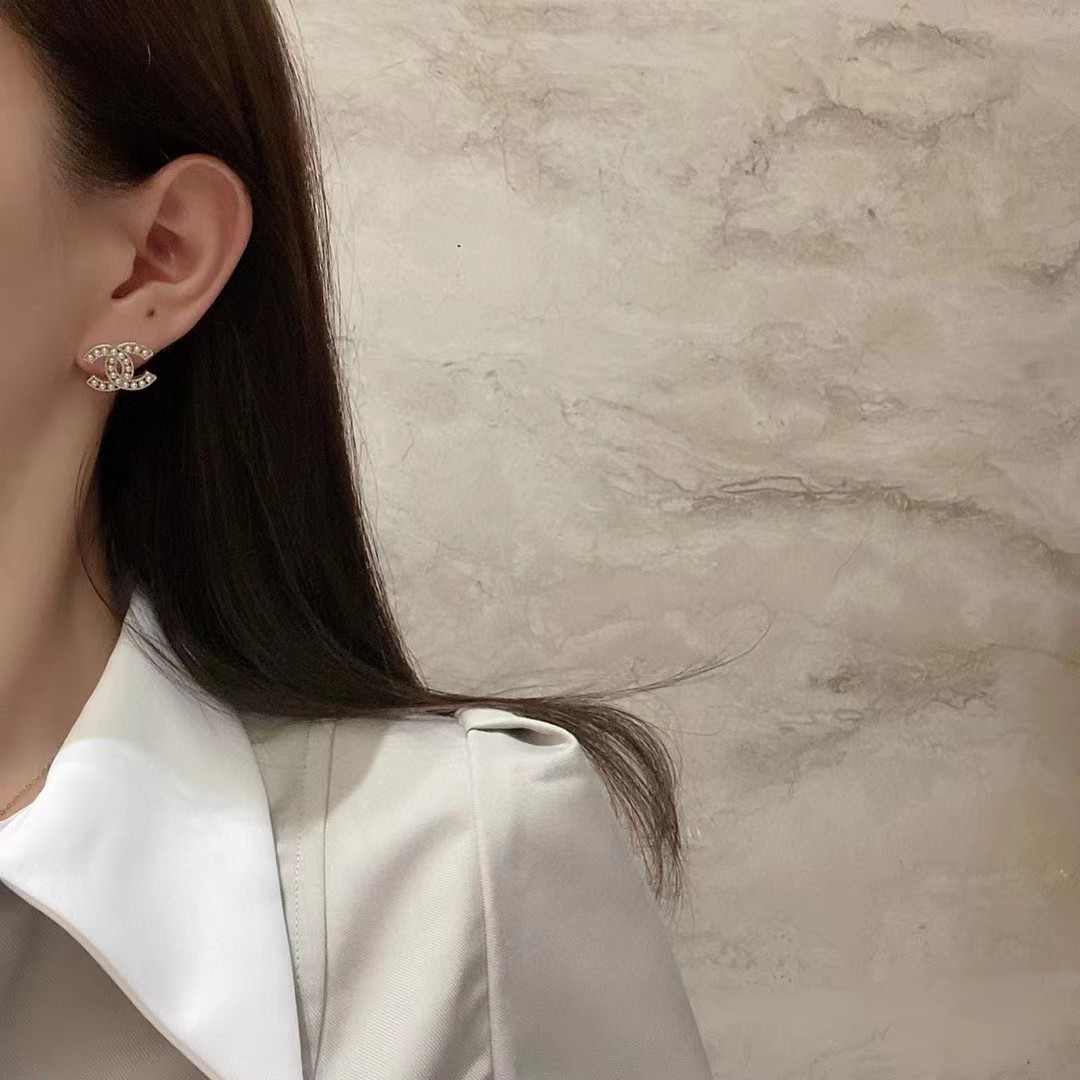 シャネル パール ハート クリスタル オープンワーク ロゴレター ピアス ゴールド ホワイト 詳細画像 2