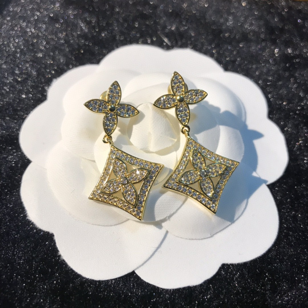 ルイヴィトン ハート クローバー クリスタル オープンワーク スター タッセル ピアス 詳細画像 2