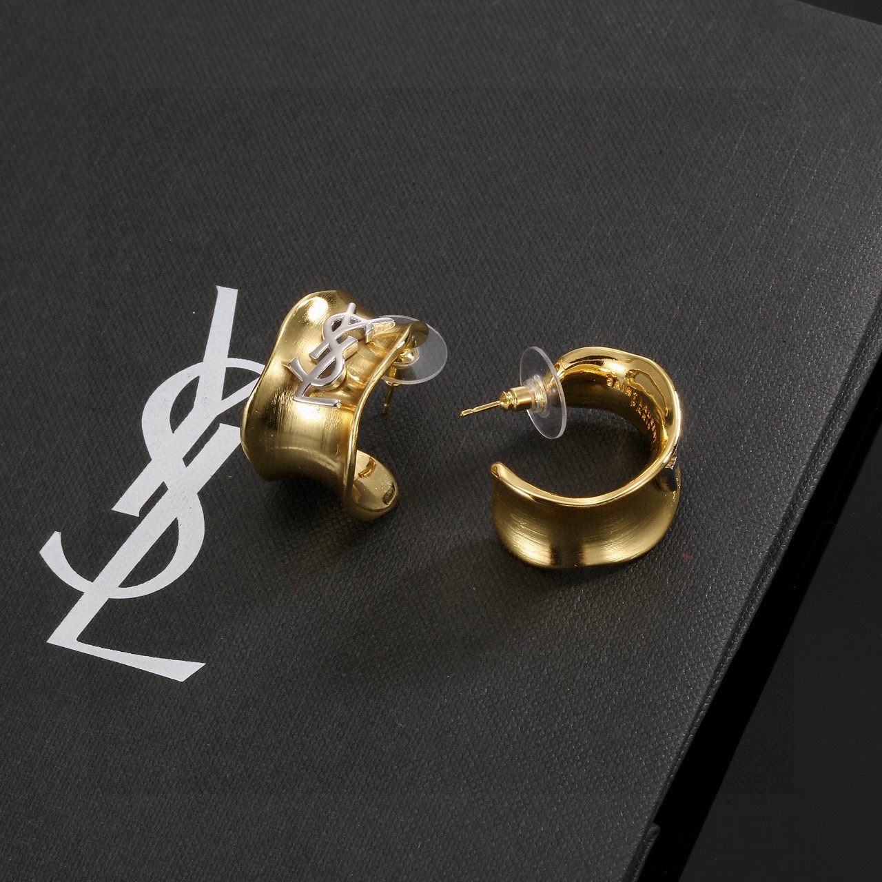 サンローラン YSLロゴ ピアス ゴールド ロゴフープ 画像 5