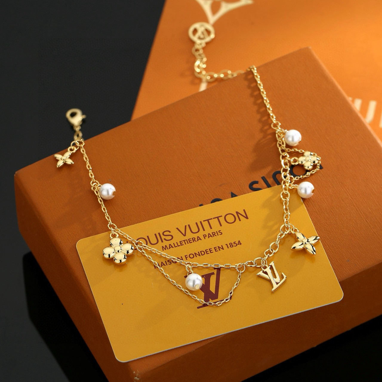 ルイヴィトン ロゴレター LV Twig スター ネックレス 詳細画像 3