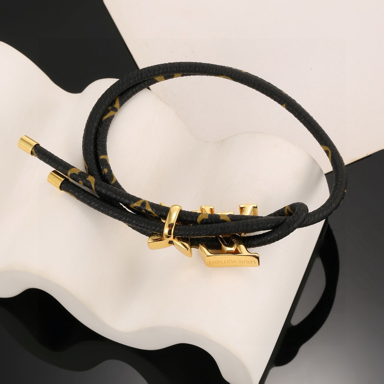 ルイヴィトン LV Circle リバーシブル ブレスレット ロゴレター レザー ゴールド ブラックモノグラム 画像 5