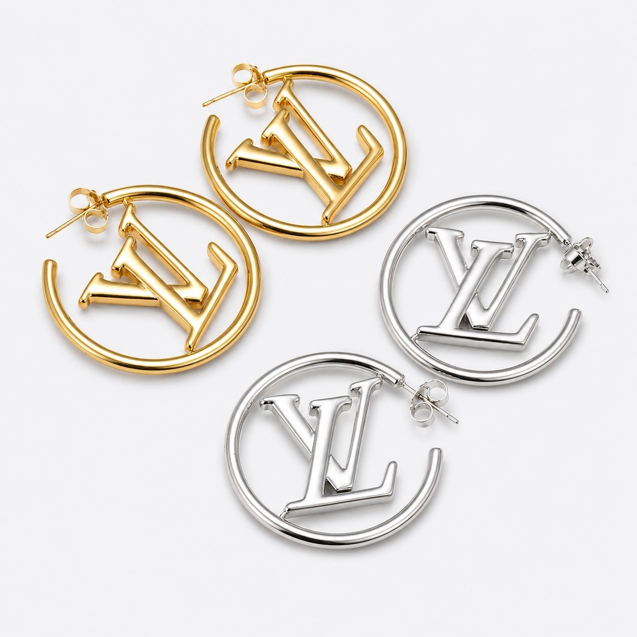 ルイヴィトン LV Circle リバーシブル ブレスレット ロゴレター レザー ゴールド ブラックモノグラム