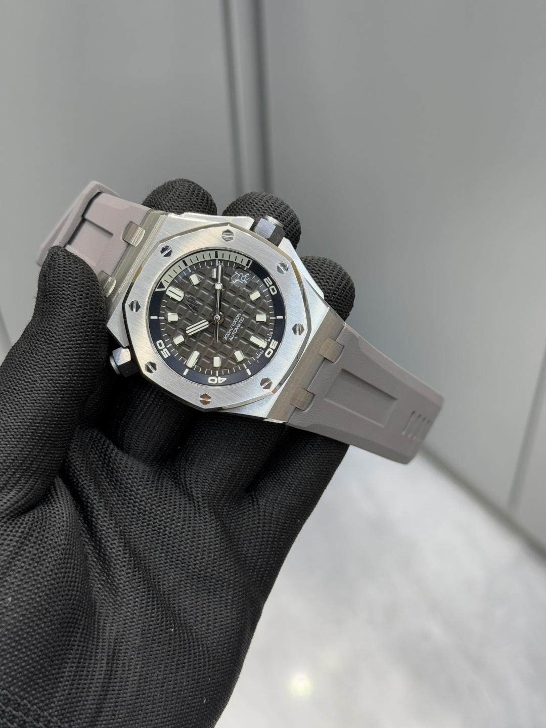 オーデマ ピゲ ロイヤル オーク オフショア ウォッチ 15720ST バリエーションA 詳細画像 1