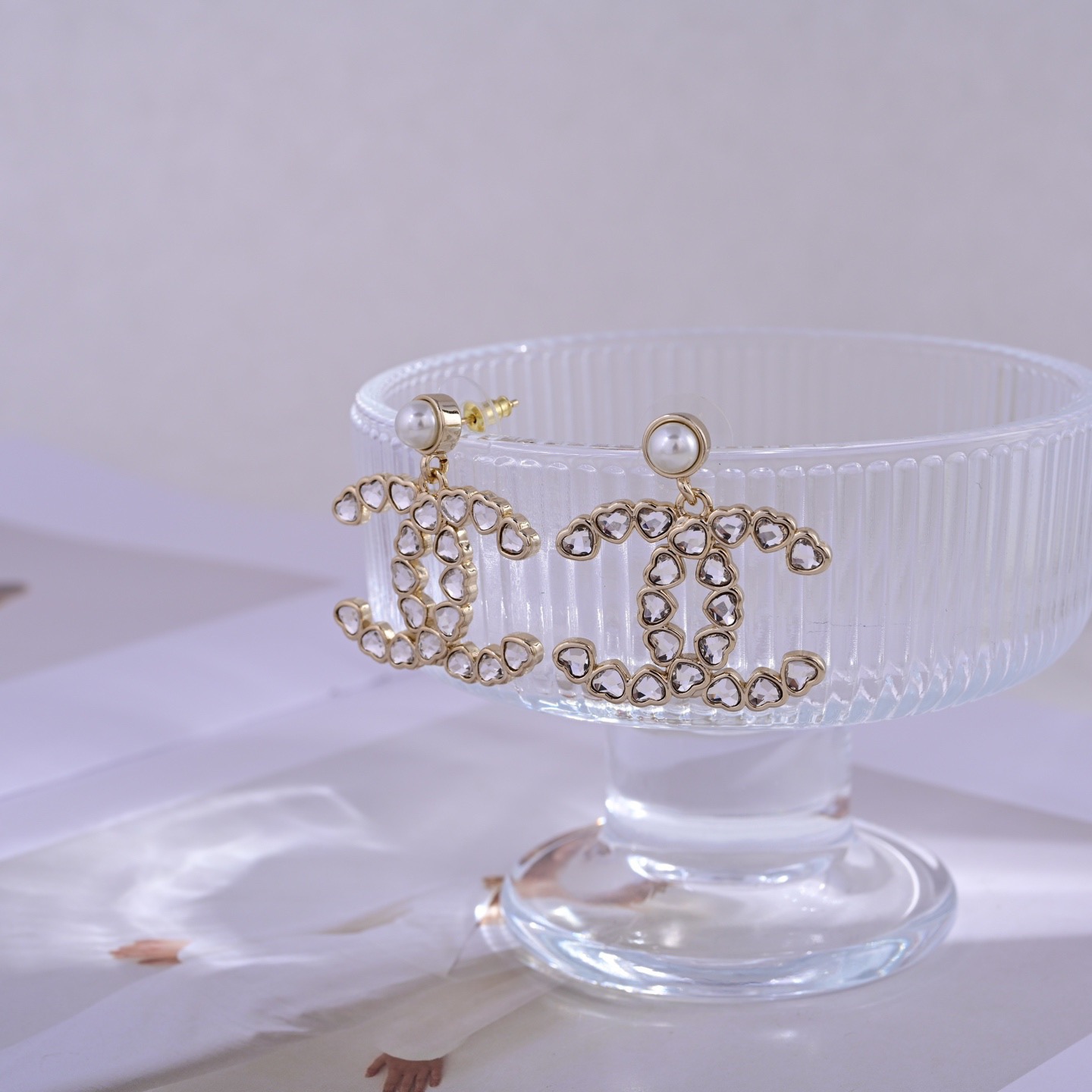 シャネル レザー ピアス シルバー パール CC スタッド 画像 6
