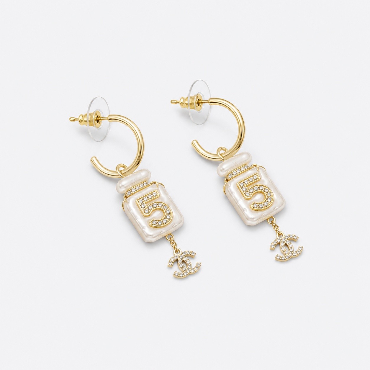 シャネル レザー ピアス ホワイト レクタングル パール ドロップ