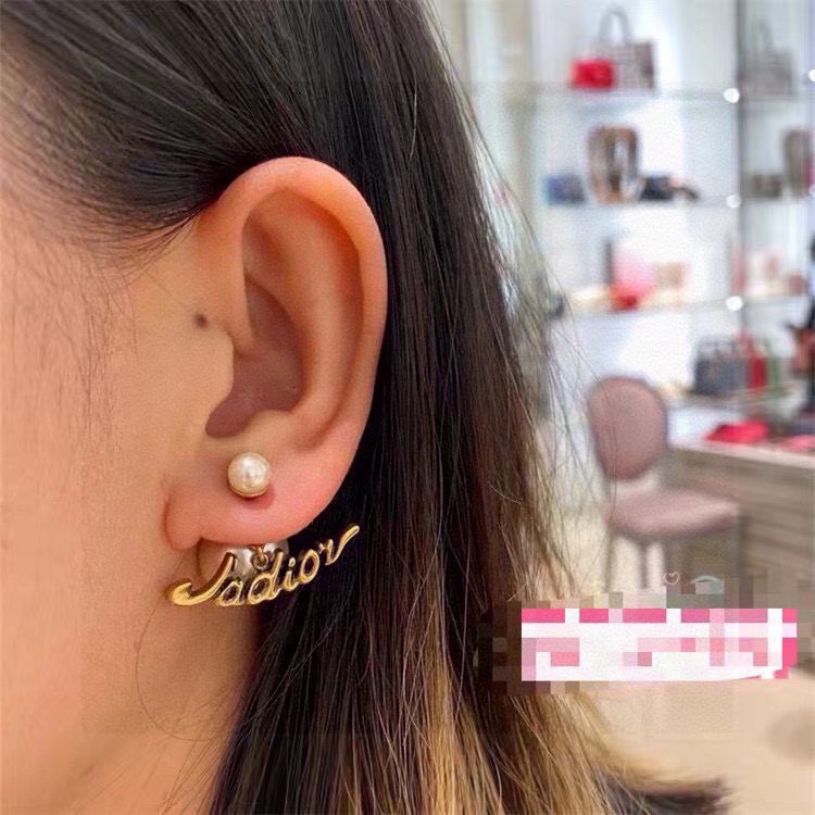 ディオール イエロー ゴールド ロゴレター ピアス 詳細画像 3