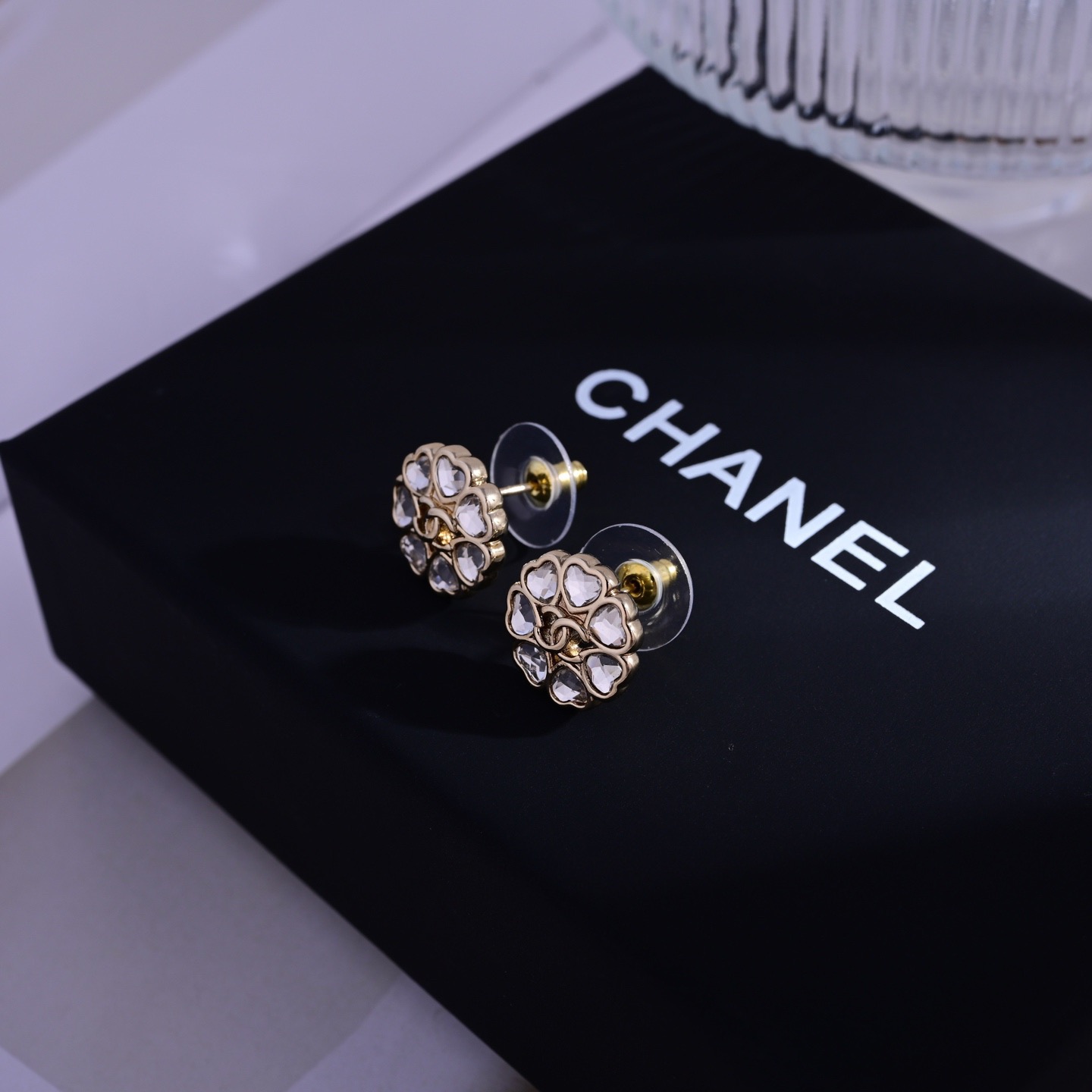 シャネル レザー ピアス クリスタル フラワー スタッド 詳細画像 1