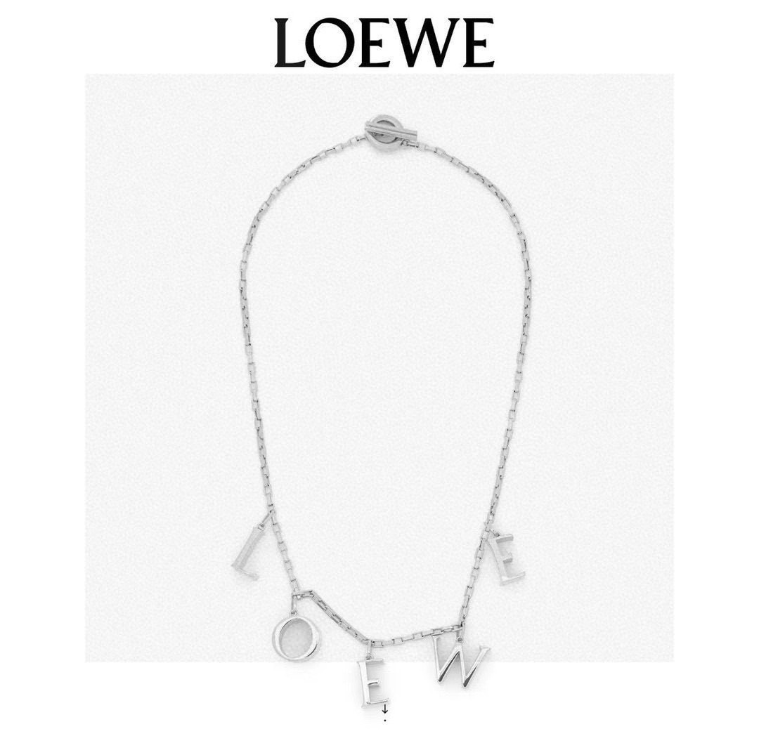 ロエベ ネックレス シルバー レター ペンダント 画像 4