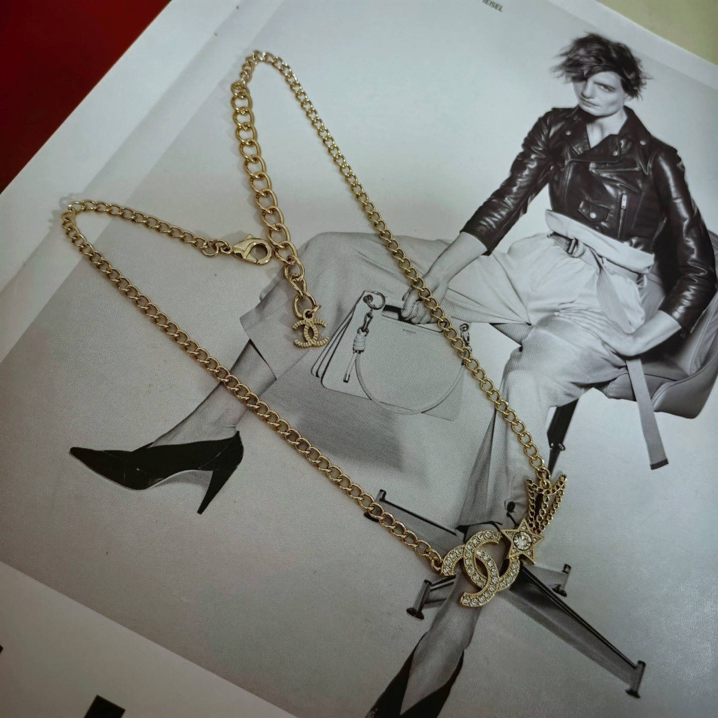 シャネル レザー ネックレス シン CC チェーン 画像 7