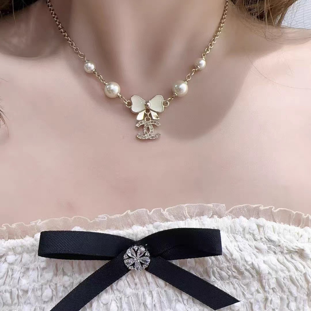 シャネル レザー ネックレス シルバー パール バスト チェーン 詳細画像 1