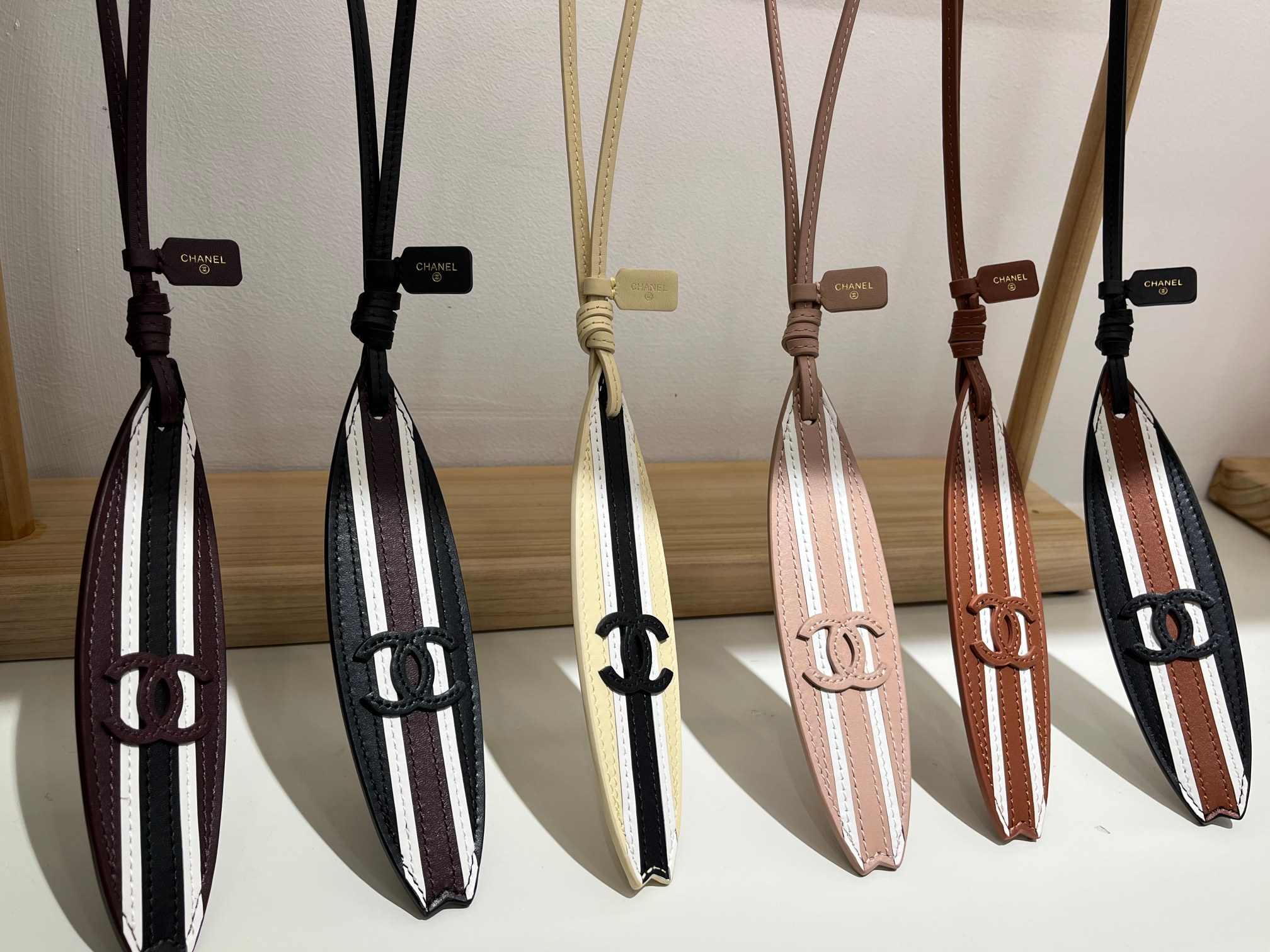 シャネル サーフボード マルチカラー バッグチャーム キーホルダー 詳細画像 2