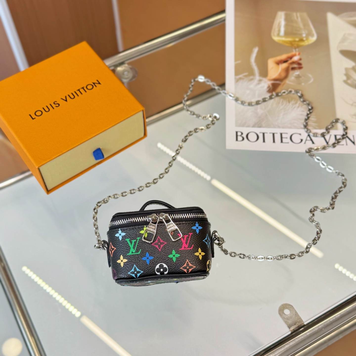 ルイヴィトン Micro Vanity Case デューン ベージュ ブラック マルチカラー モノグラム M03812 詳細画像 3