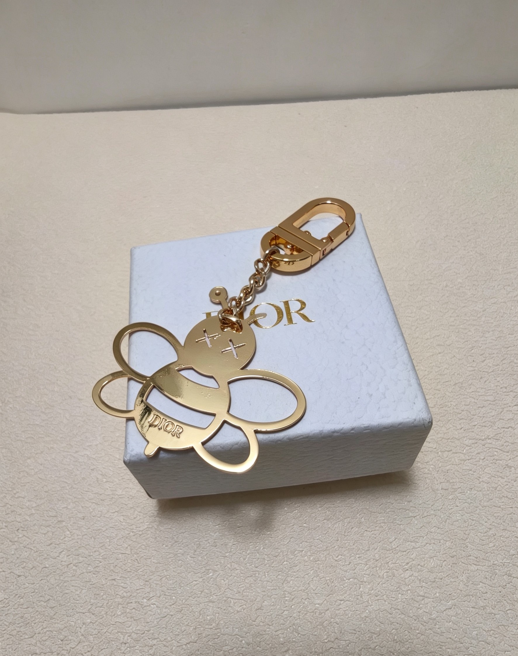 ディオール シルバー ゴールド ビー レザー ロゴレター バッグチャーム キーホルダー 詳細画像 2