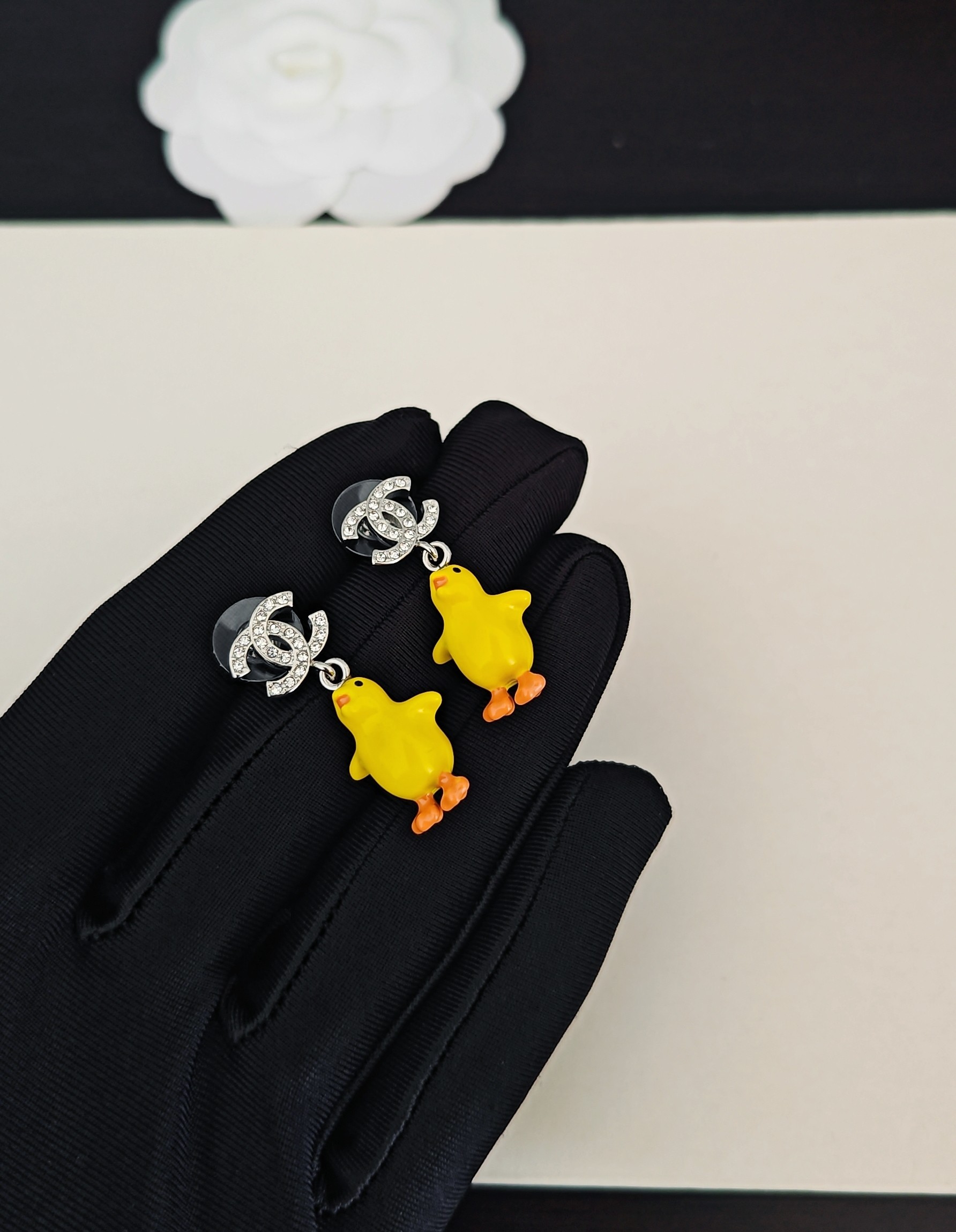 シャネル ピアス イエローゴールド イエロー フラワー スタッド 詳細画像 1
