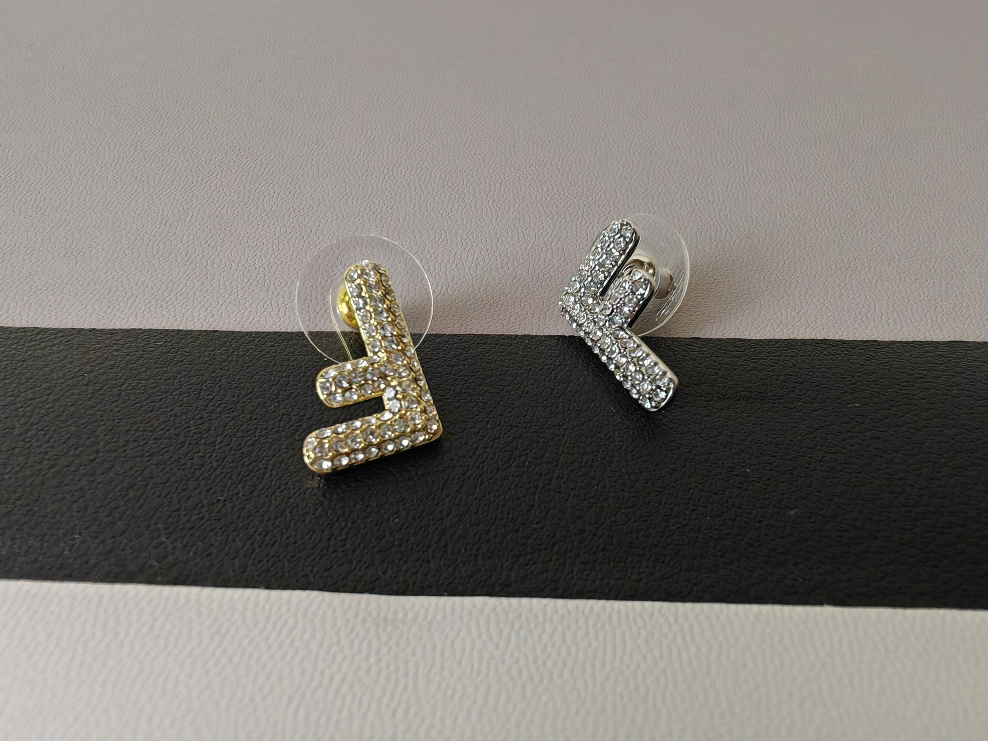フェンディ FF クリスタル スタッド ピアス シルバー AB 画像 6
