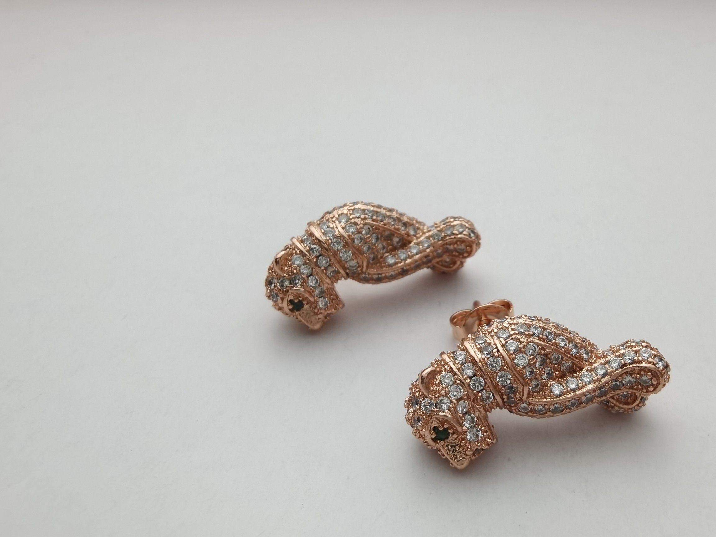 カルティエ パンテール パンサー ピアス パンサー バー ドロップ 画像 4