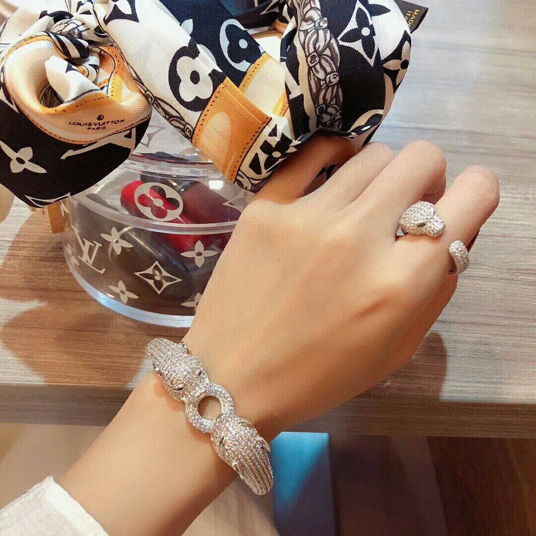 ルイヴィトン パンテール パンサー ロゴ レター ブレスレット イエローゴールド シルバー 詳細画像 1