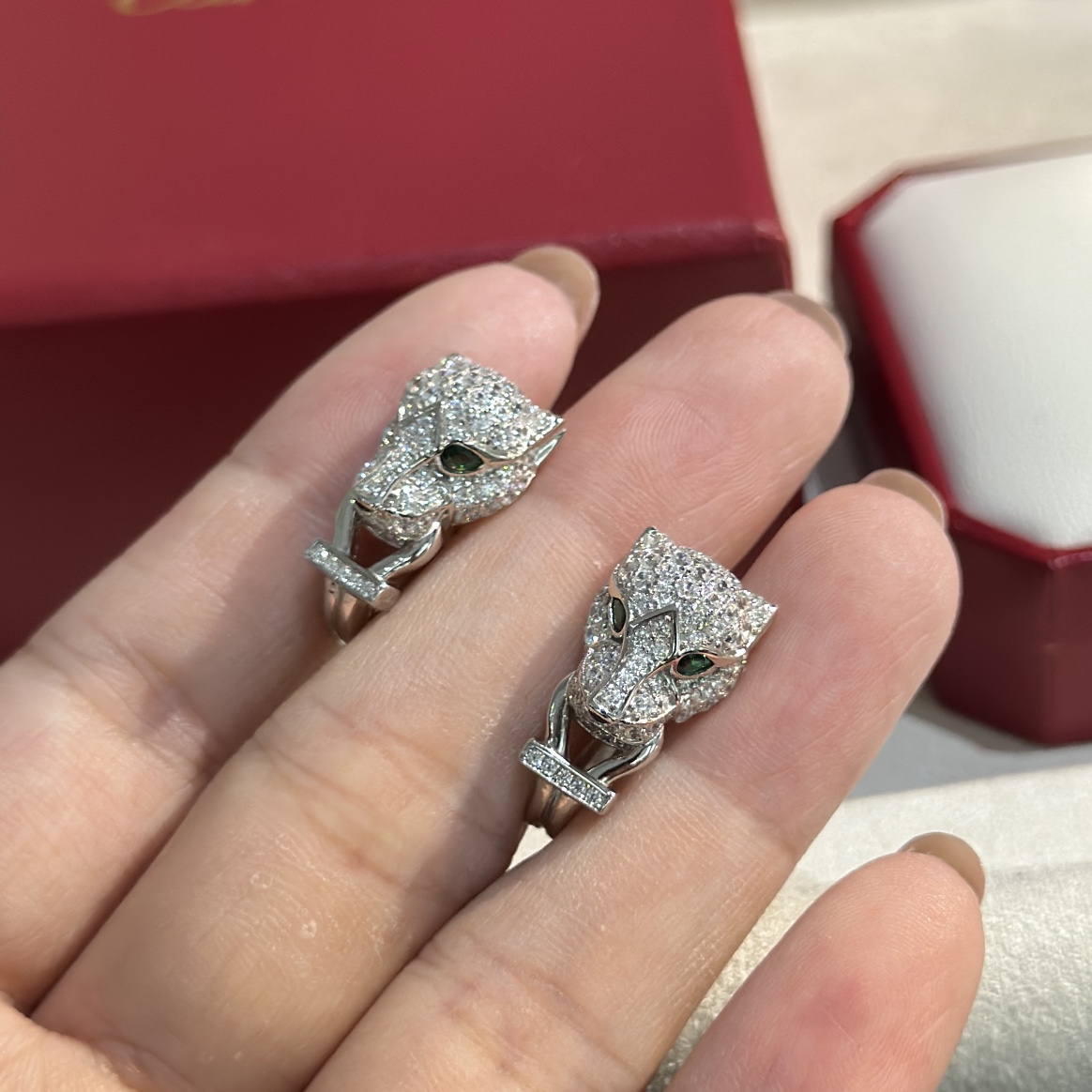 カルティエ パンテール パンサー ピアス グリーンストーン パンサー ドロップ 画像 8