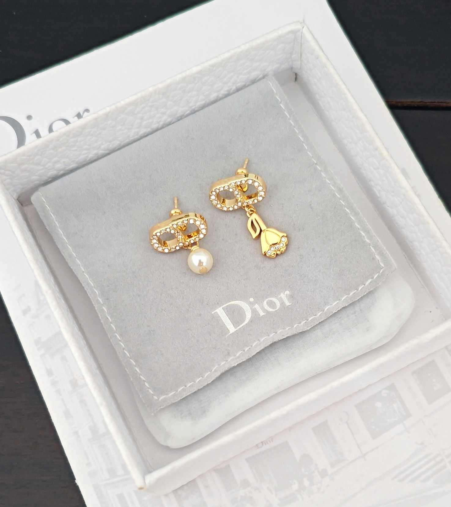 ディオール ロゴ レター パール ピアス イエローゴールド ボウ パール ドロップ 画像 6