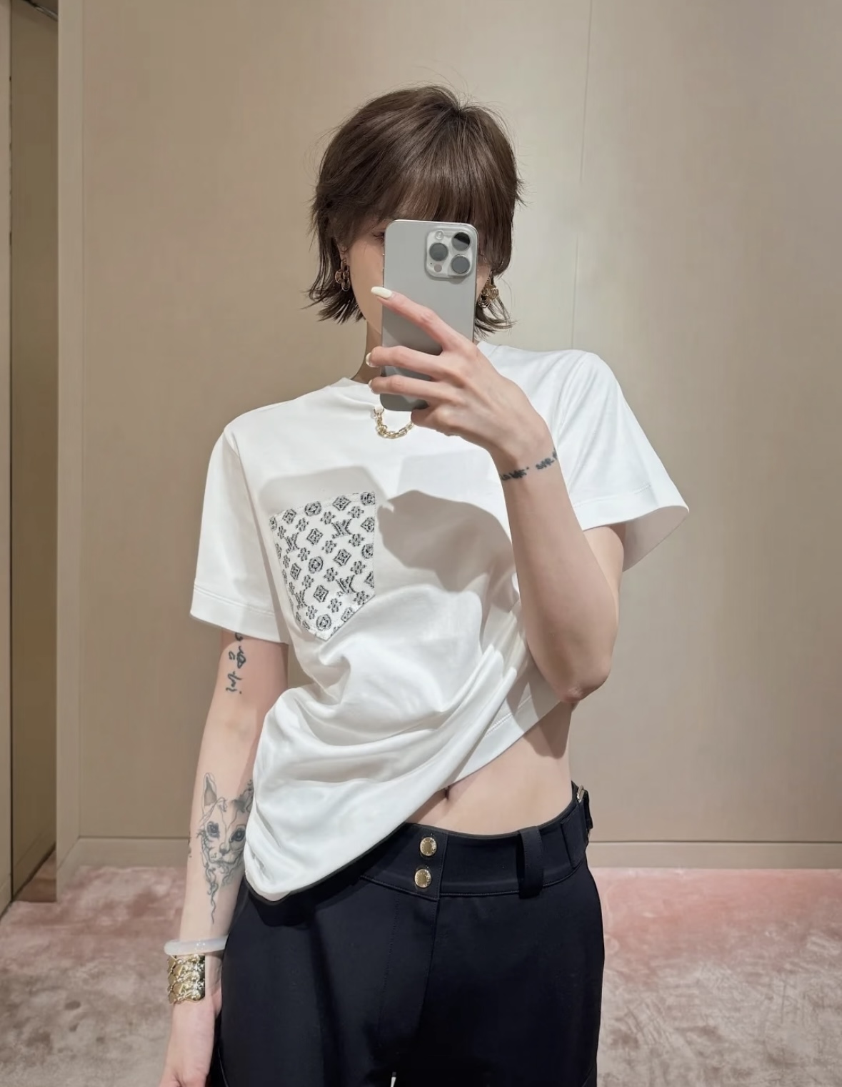 ルイヴィトン ウィメンズ グラフィック Tシャツ ブラック 画像 5