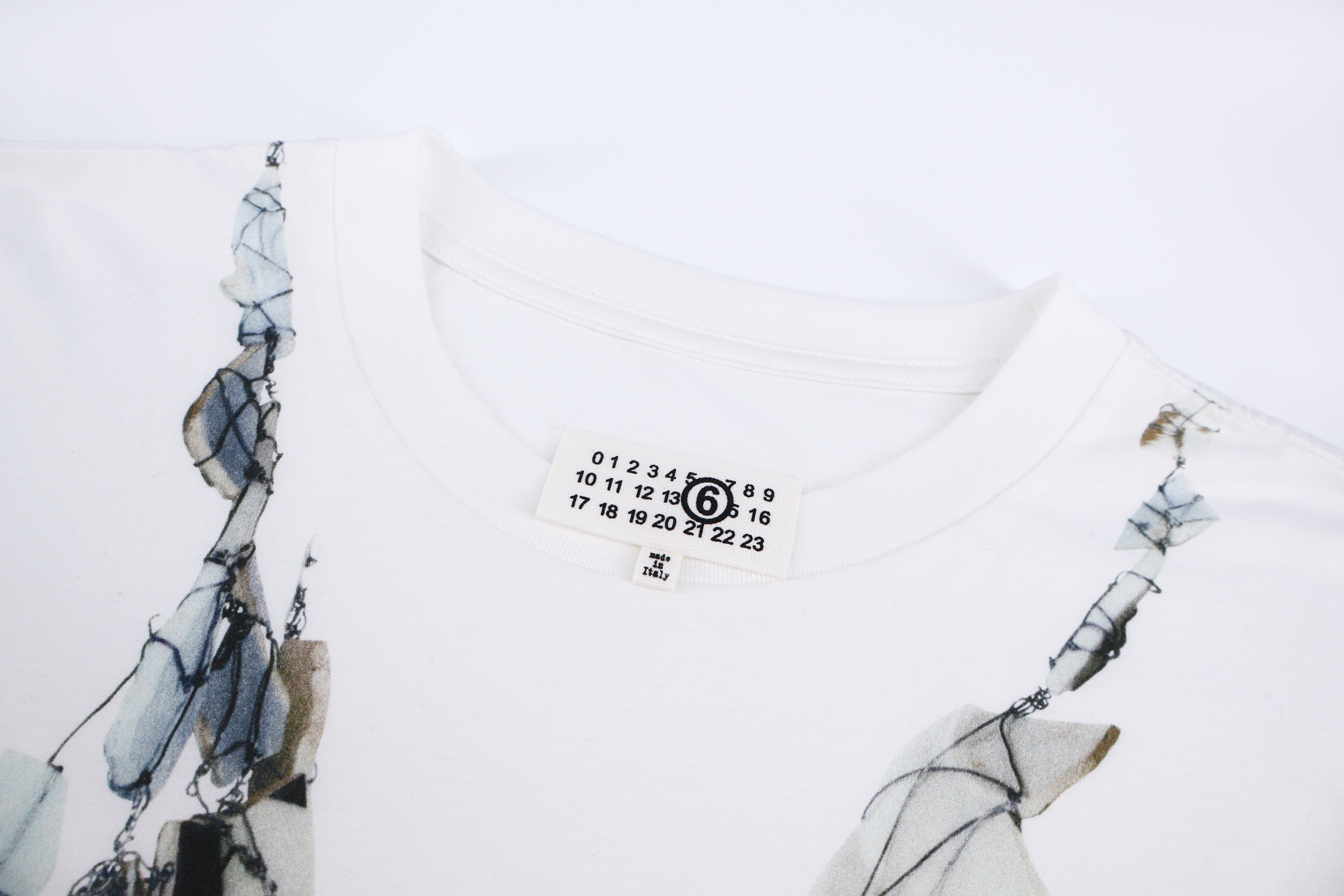 エムエムシックス メゾン マルジェラ フローラルプリント Tシャツ ブラック ホワイト 画像 4
