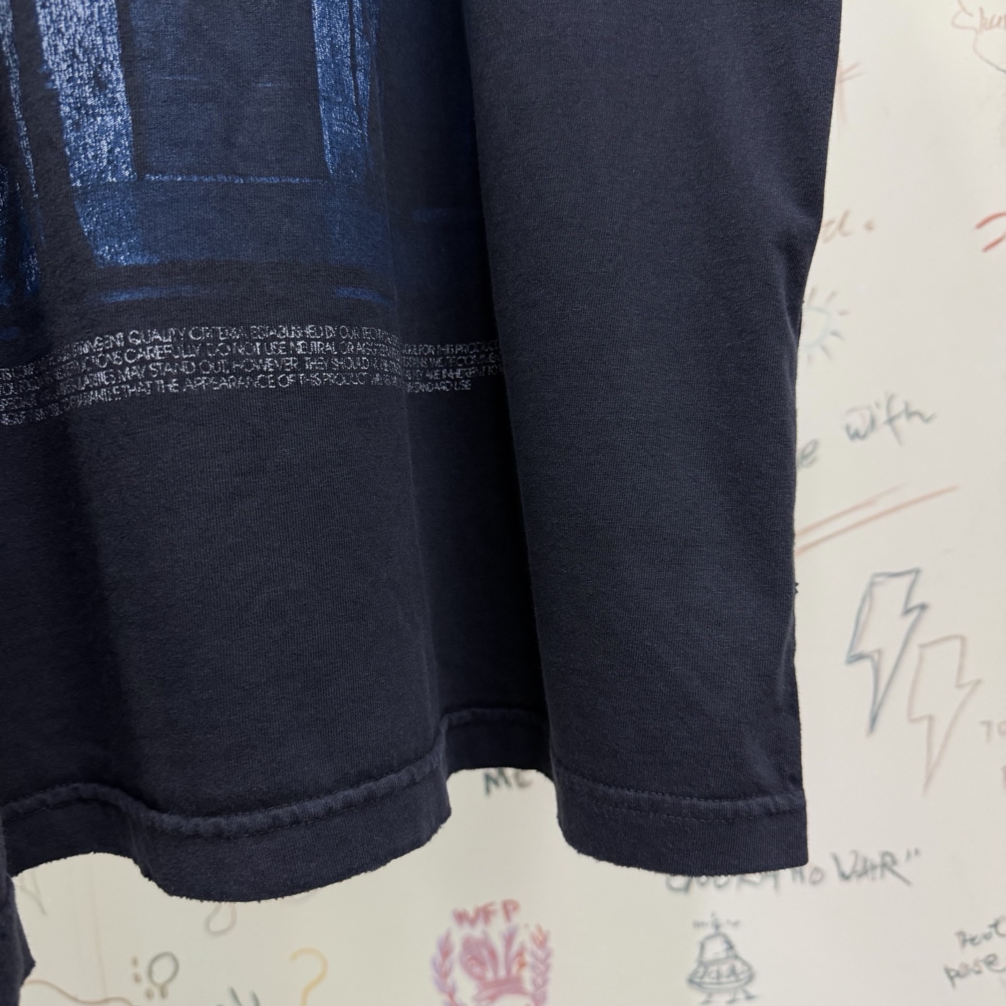 バレンシアガ ナイトビュー Avenue George V Tシャツ ブラック 画像 4