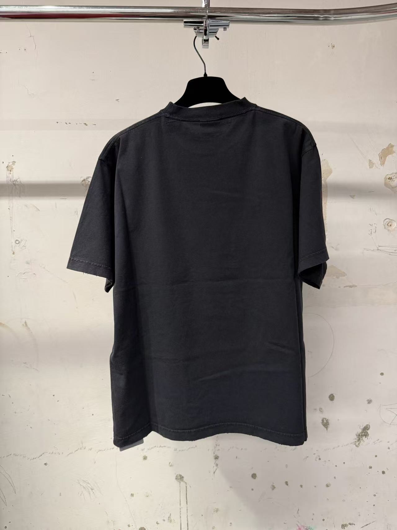バレンシアガ ナイトビュー Avenue George V Tシャツ ブラック 画像 8