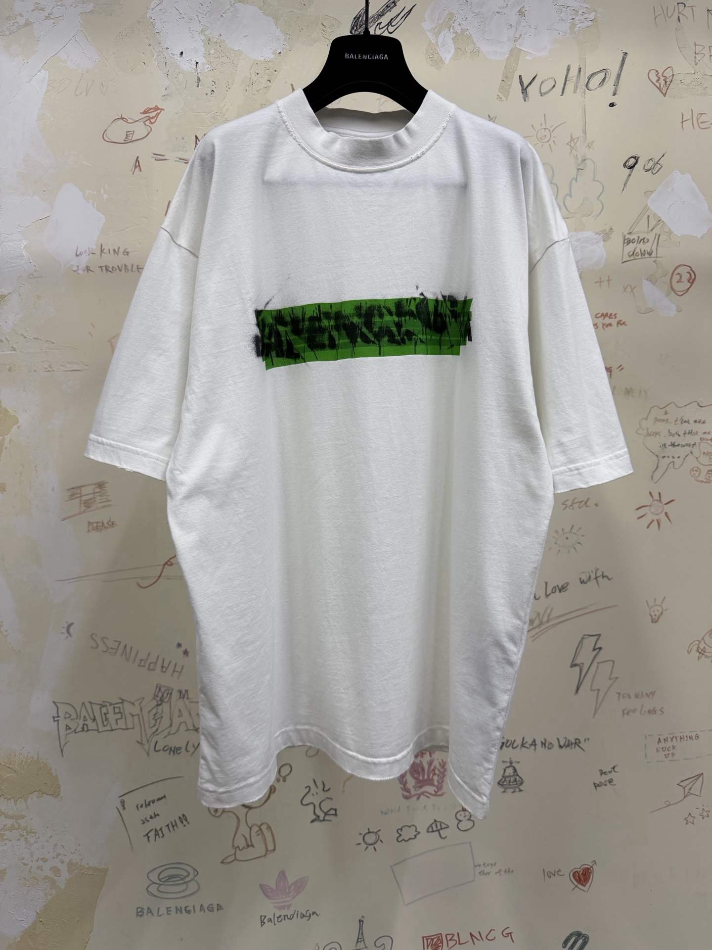 バレンシアガ レターテープ ロゴTシャツ ホワイト 詳細画像 1