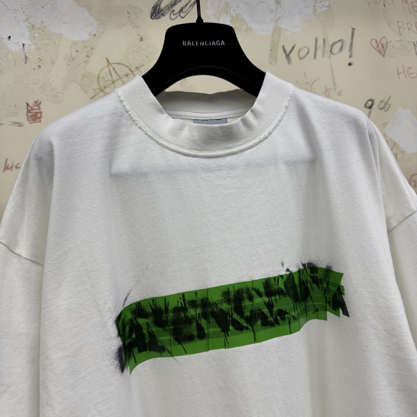 バレンシアガ レターテープ ロゴTシャツ ホワイト 詳細画像 2