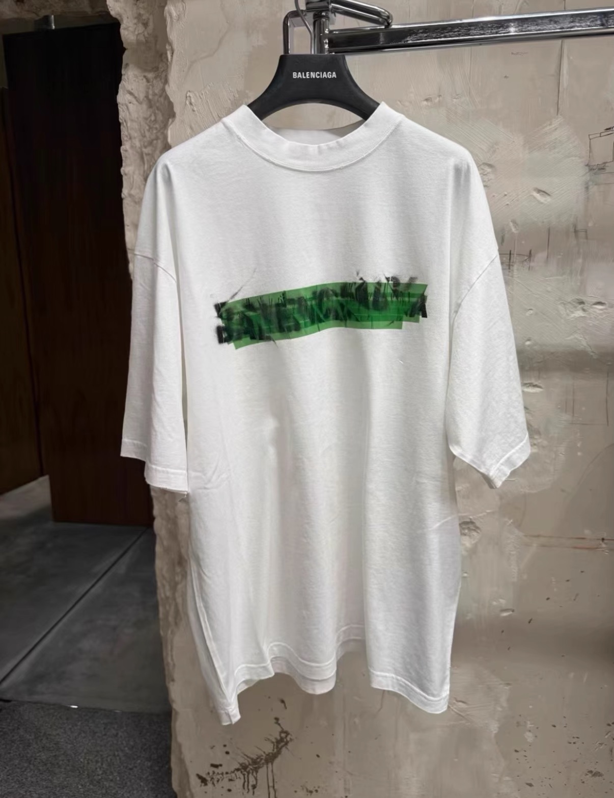 バレンシアガ レターテープ ロゴTシャツ ホワイト 画像 6