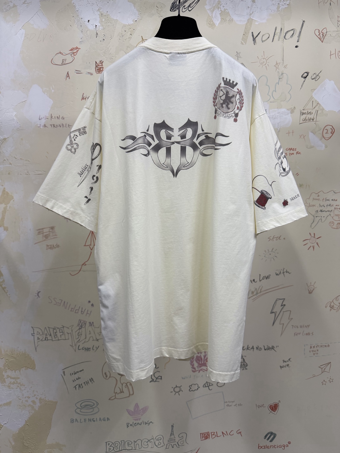 バレンシアガ タトゥーエレメントTシャツ ブラック 詳細画像 2