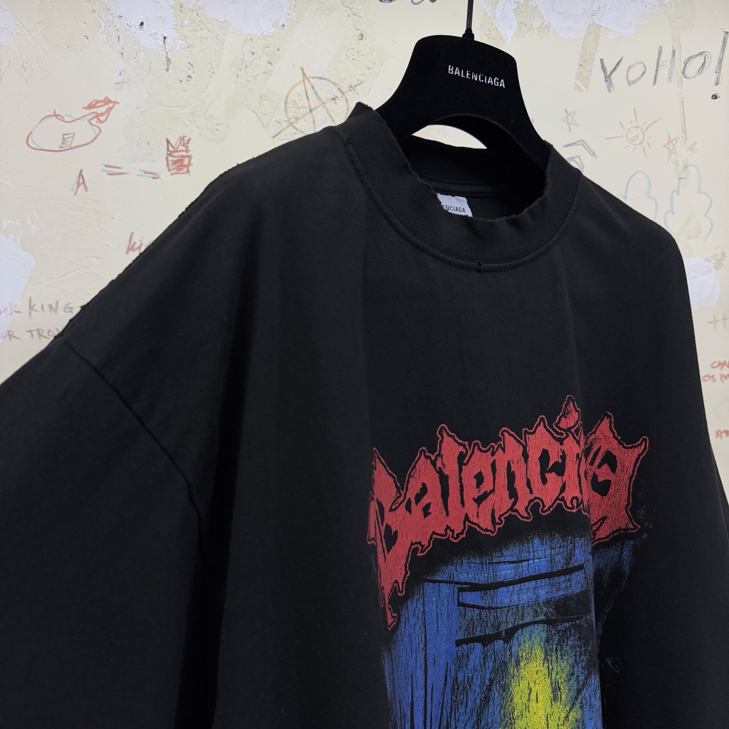 バレンシアガ ゴシックロック ロゴTシャツ ブラック 詳細画像 2