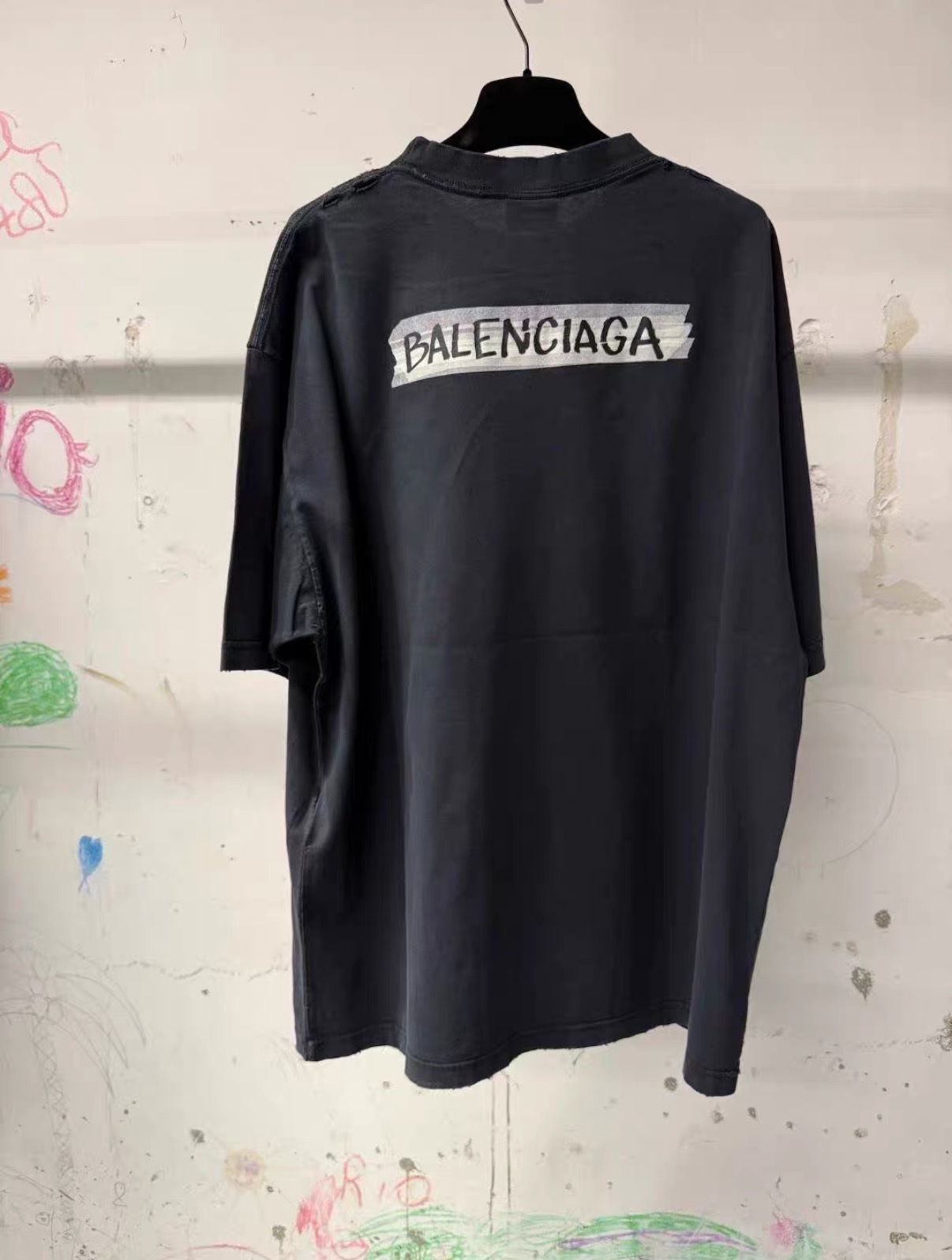 バレンシアガ スクリプトロゴTシャツ ウォッシュドブラック 画像 8
