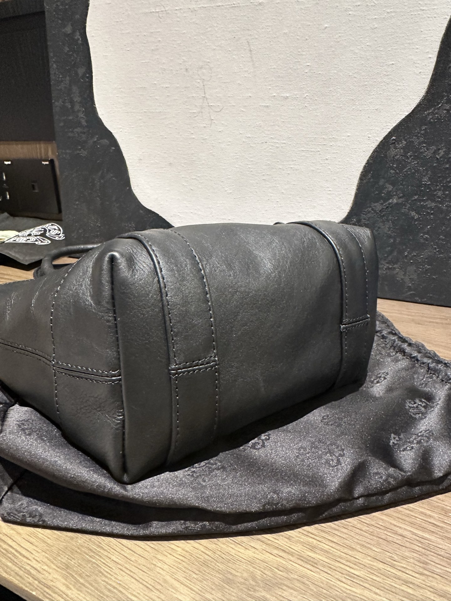 クロムハーツ ブラック レザー クロス トート バッグ Pocket 詳細画像 3
